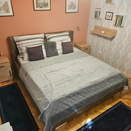 아파트 Habos Isler 16 *